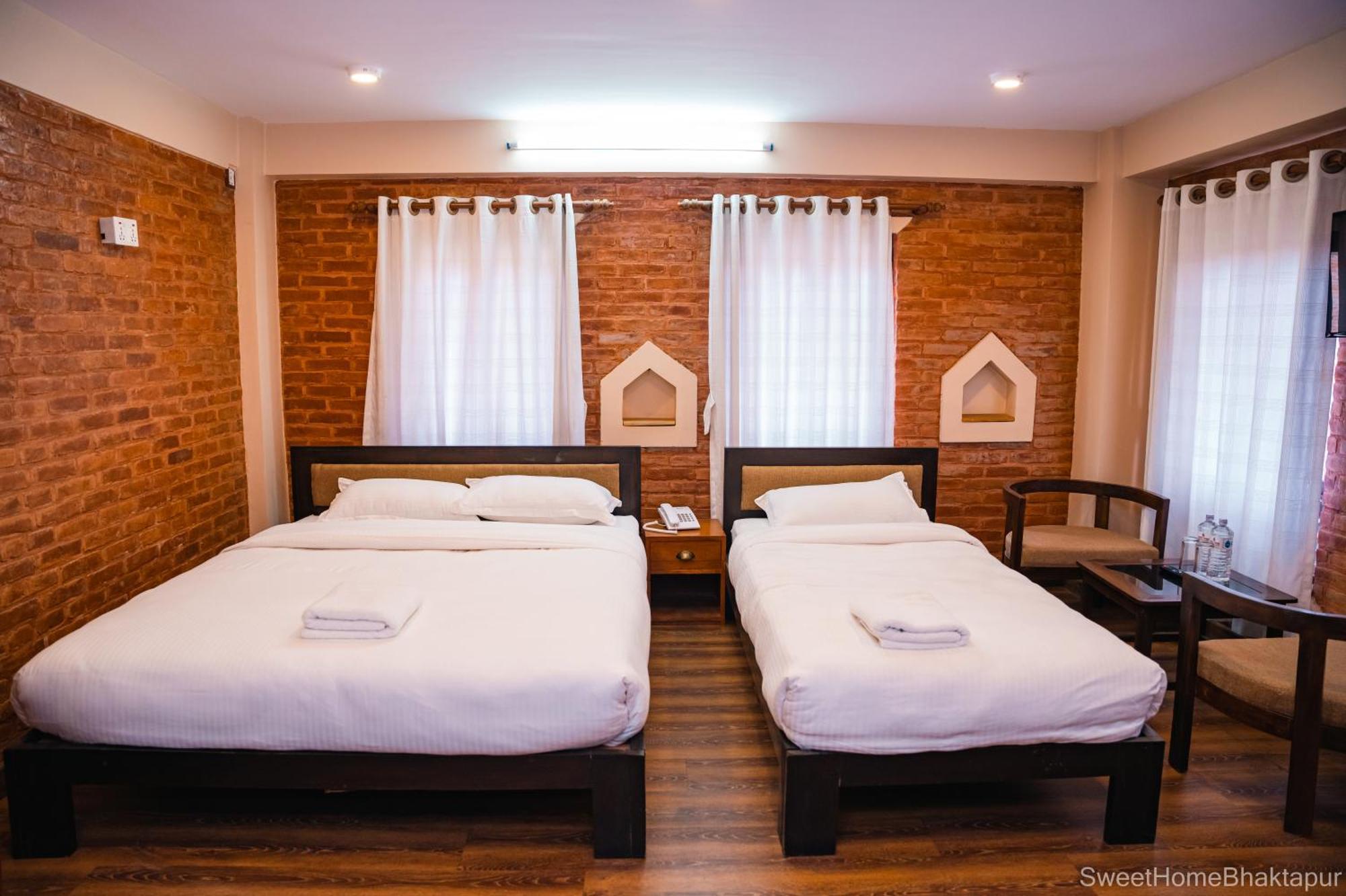 Bhatgoan Hotel Sweet Home מראה חיצוני תמונה