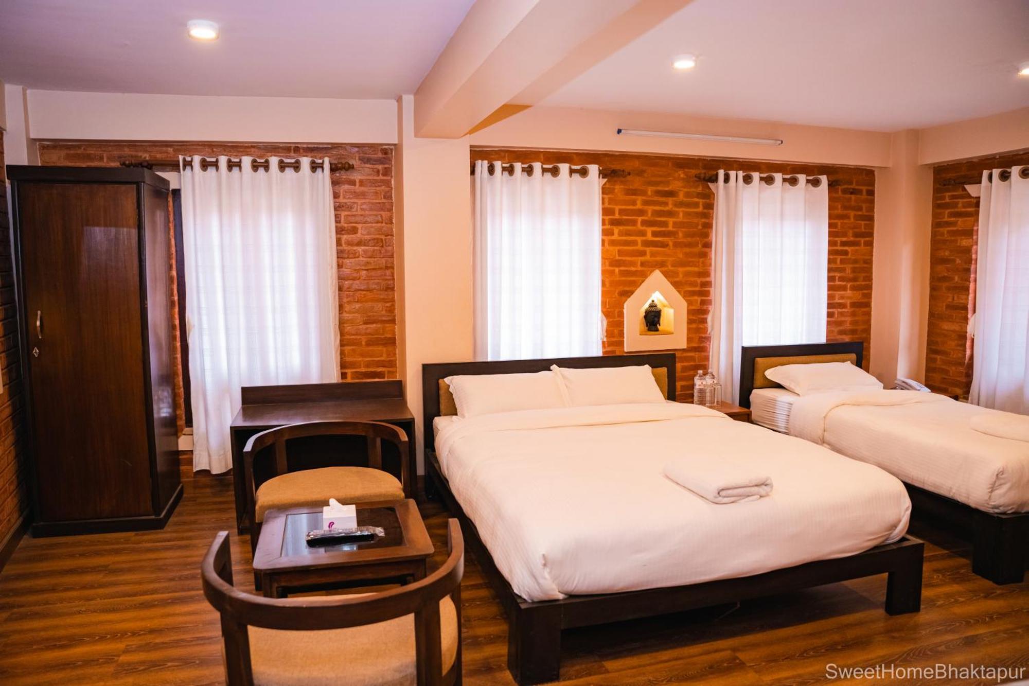 Bhatgoan Hotel Sweet Home מראה חיצוני תמונה