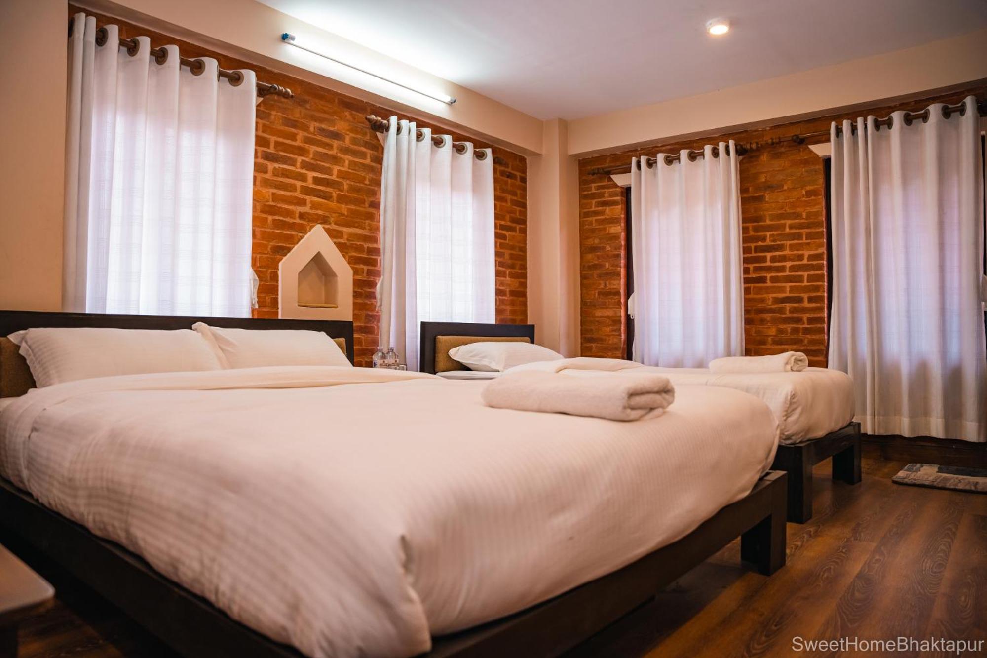 Bhatgoan Hotel Sweet Home מראה חיצוני תמונה